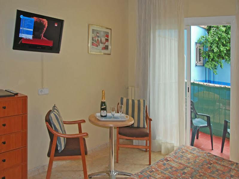 Hotel Piccadilly Сіджас Екстер'єр фото