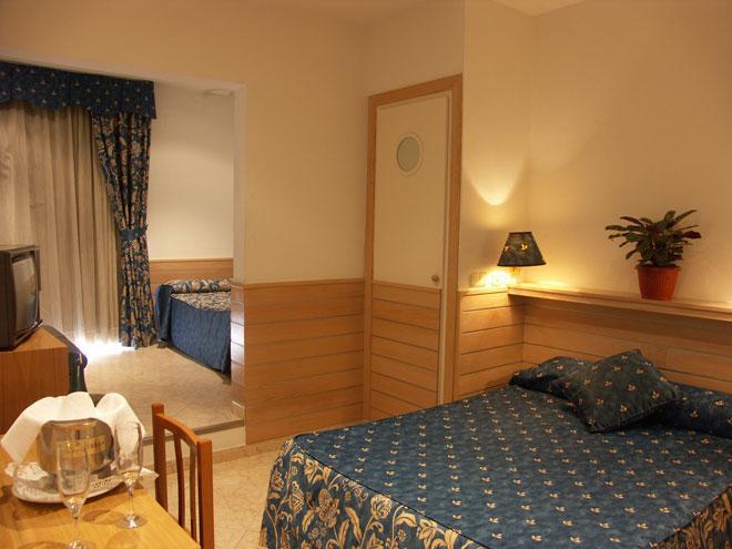Hotel Piccadilly Сіджас Номер фото